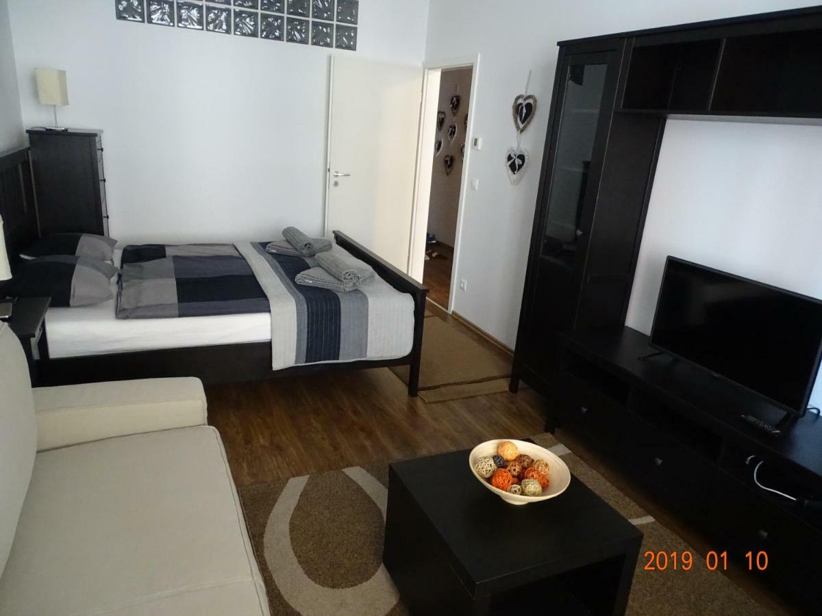 Galeriusbeach Deluxe Apartment Siofok Bagian luar foto