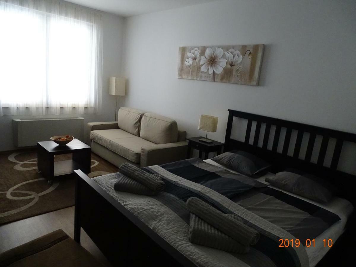 Galeriusbeach Deluxe Apartment Siofok Bagian luar foto