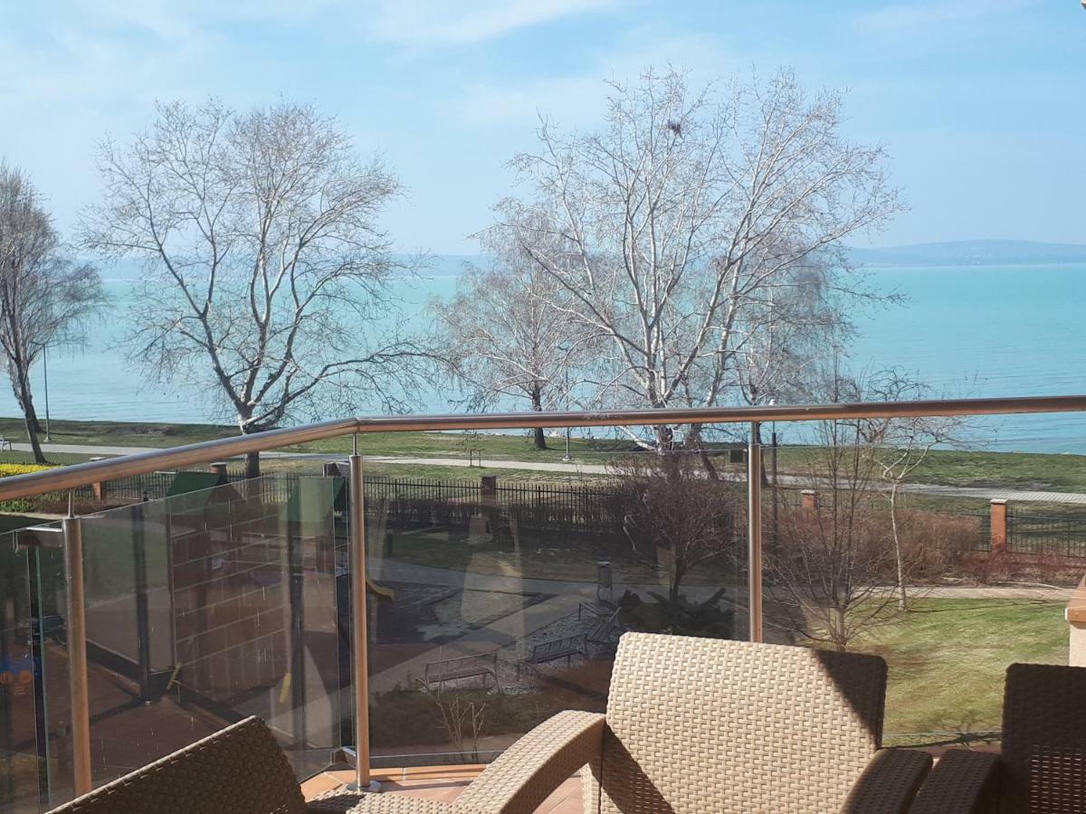 Galeriusbeach Deluxe Apartment Siofok Bagian luar foto